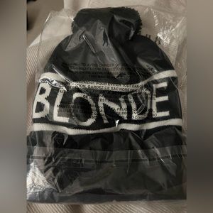 Brunette the label toque